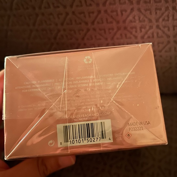 Ariana Grande Cloud Pink - Picture 3 of 3